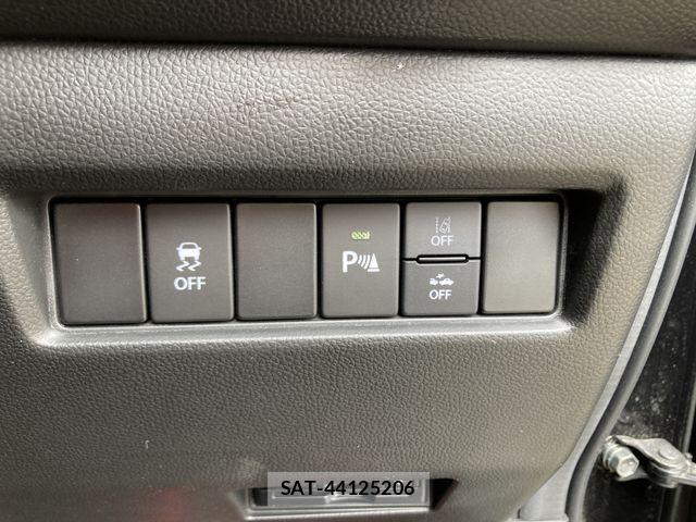 Suzuki SWIFT 2022-12 7620534-18