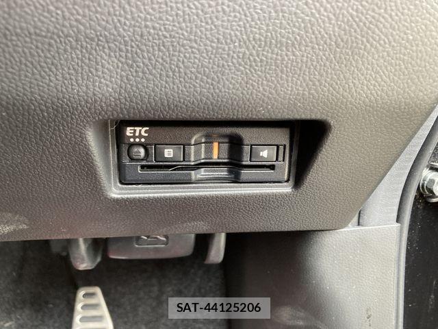 Suzuki SWIFT 2022-12 7620534-19