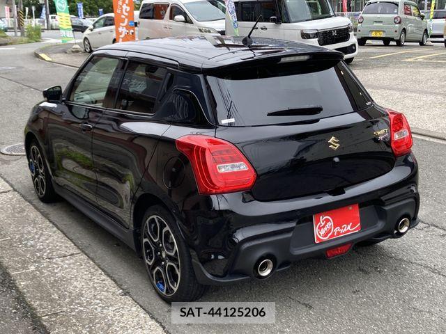 Suzuki SWIFT 2022-12 7620534-5