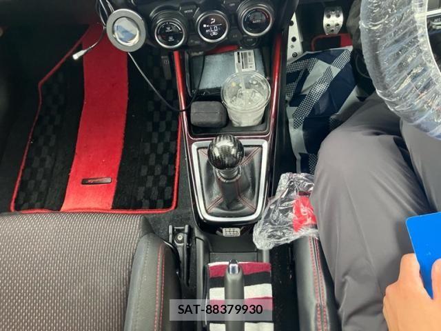 Suzuki SWIFT 2020-09 7620540-17