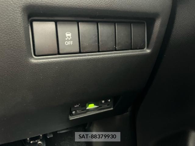 Suzuki SWIFT 2020-09 7620540-23