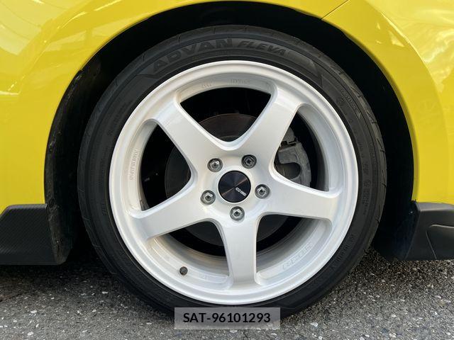 Suzuki SWIFT 2022-10 7620548-9