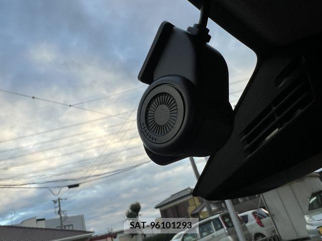 Suzuki SWIFT 2022-10 7620548-27