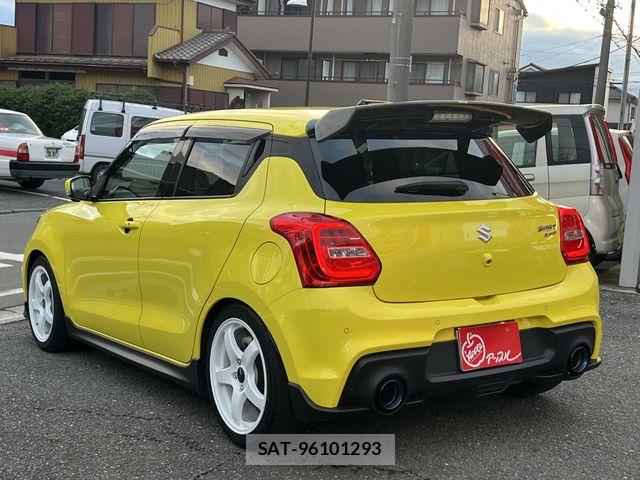 Suzuki SWIFT 2022-10 7620548-6