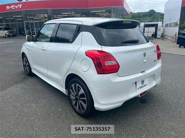 Suzuki SWIFT 2017-01 7620566-7