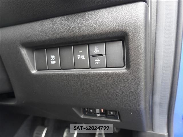 Suzuki SWIFT 2025-03 7620525-10