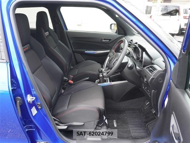 Suzuki SWIFT 2025-03 7620525-11