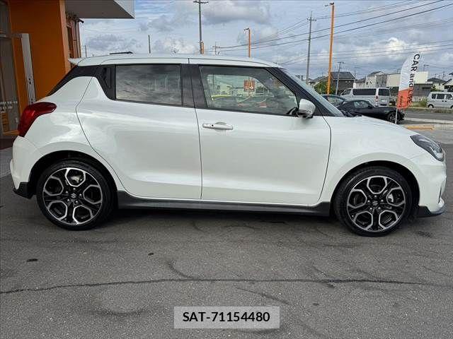 Suzuki SWIFT 2021-04 7620541-10