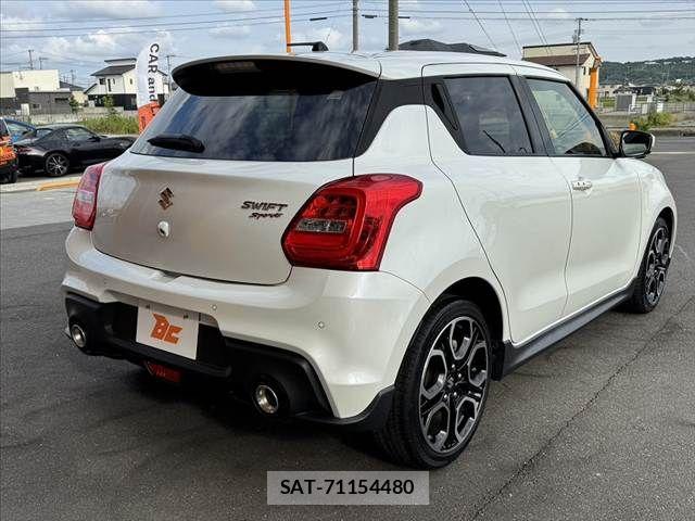 Suzuki SWIFT 2021-04 7620541-14