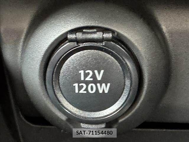 Suzuki SWIFT 2021-04 7620541-25