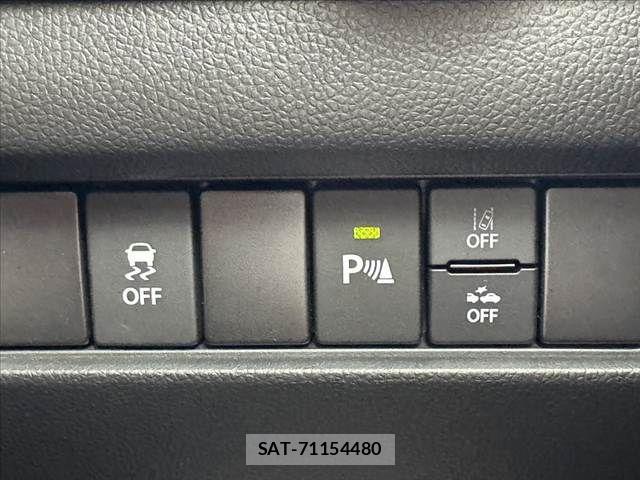 Suzuki SWIFT 2021-04 7620541-29