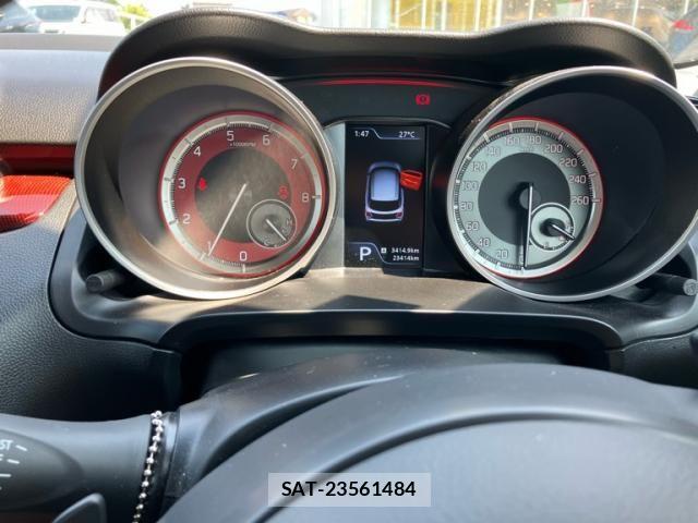 Suzuki SWIFT 2024-09 7620536-15