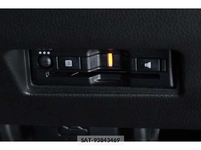 Suzuki SWIFT 2023-04 7620537-12