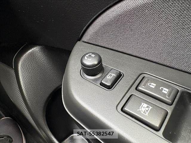 Suzuki SWIFT 2013-10 7729492-29