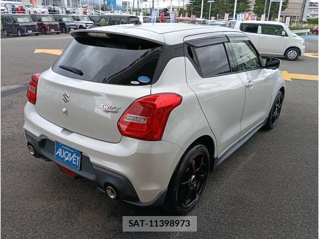 Suzuki SWIFT 2019-06 7729456-1