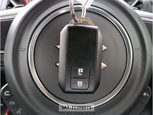 Suzuki SWIFT 2019-06 7729456-22