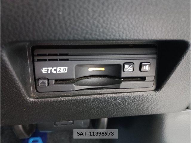 Suzuki SWIFT 2019-06 7729456-27