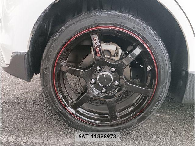 Suzuki SWIFT 2019-06 7729456-28
