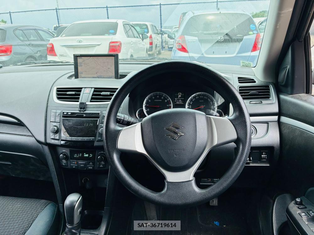 Suzuki SWIFT 2015-06 7330458-13