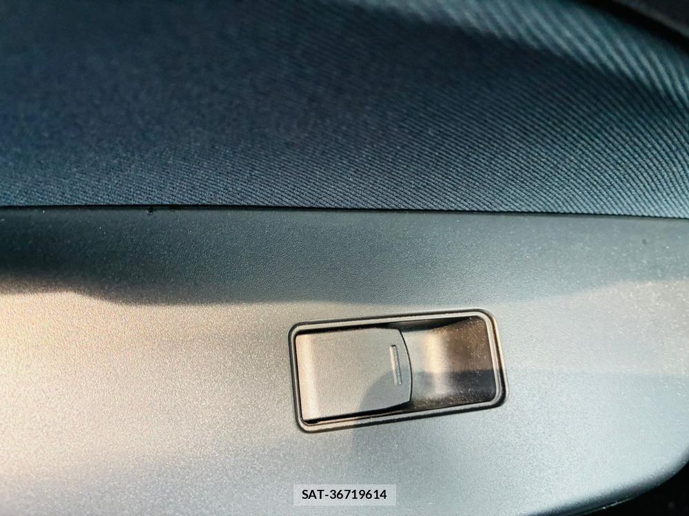 Suzuki SWIFT 2015-06 7330458-23
