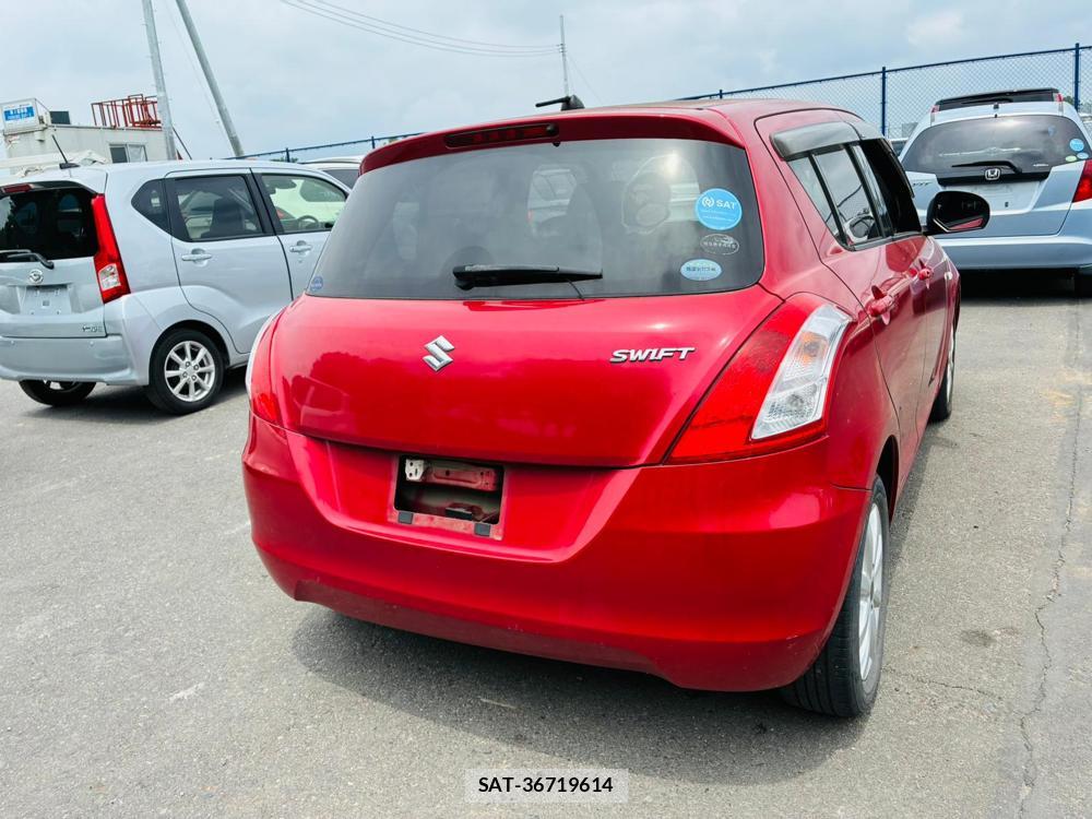 Suzuki SWIFT 2015-06 7330458-4