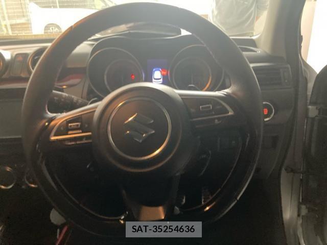 Suzuki SWIFT 2019-11 7729458-17