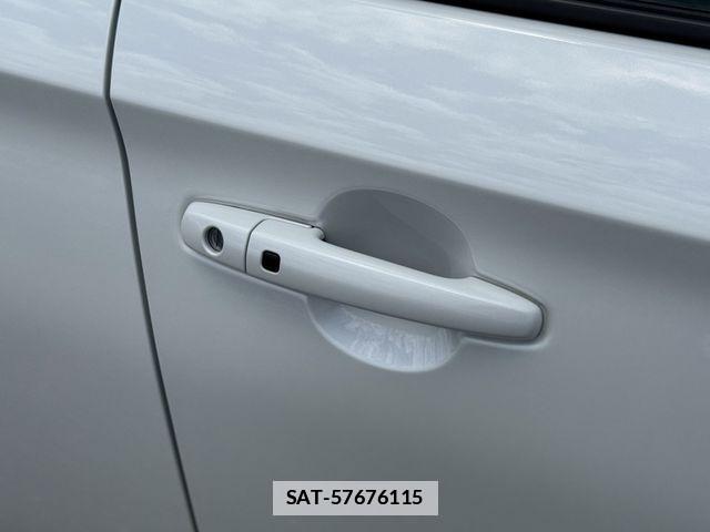 Suzuki SWIFT 2024-10 7729446-21