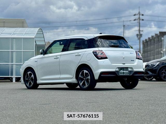 Suzuki SWIFT 2024-10 7729446-25