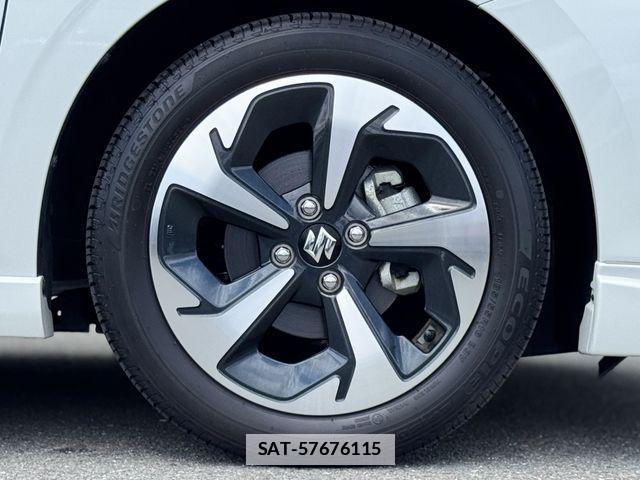 Suzuki SWIFT 2024-10 7729446-27