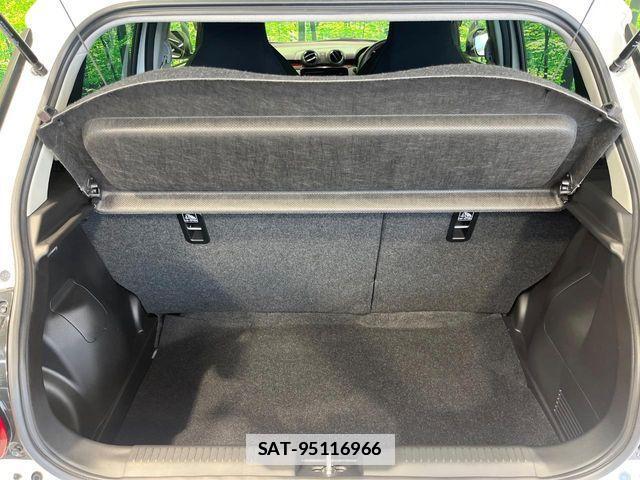 Suzuki SWIFT 2023-07 7729436-9