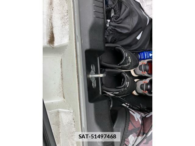 Suzuki SWIFT 2017-02 7729493-27