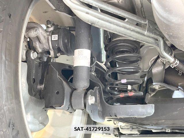 Suzuki SWIFT 2024-02 7729444-19