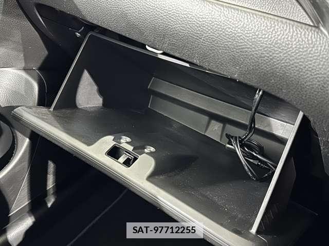 Suzuki SWIFT 2015-07 7729475-25