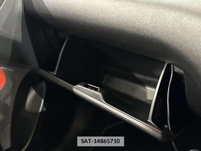 Suzuki SWIFT 2018-06 7789615-24