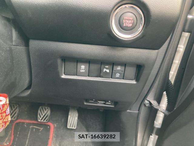 Suzuki SWIFT 2022-06 7789614-13