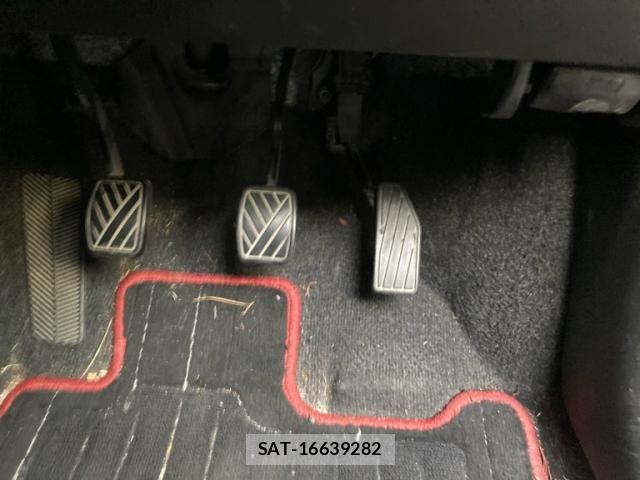 Suzuki SWIFT 2022-06 7789614-14