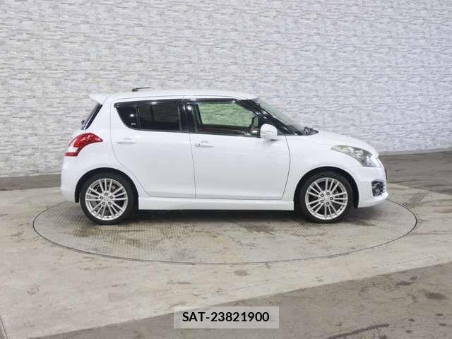 Suzuki SWIFT 2013-04 7879804-12