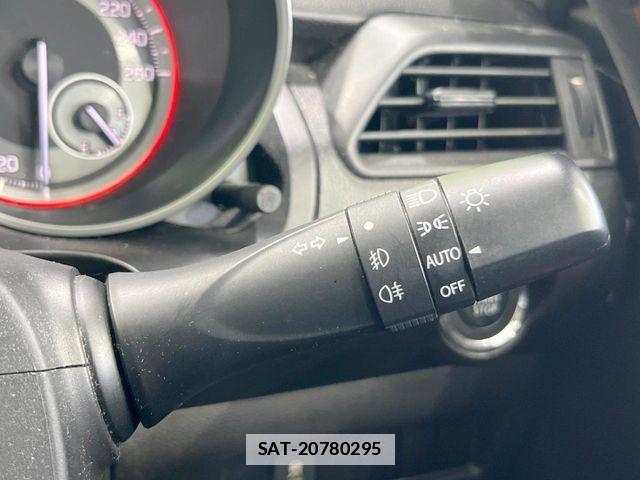 Suzuki SWIFT 2018-04 7879801-5