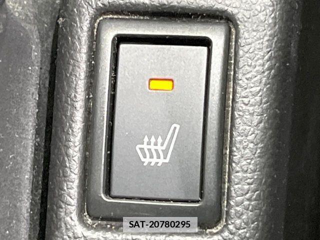 Suzuki SWIFT 2018-04 7879801-6