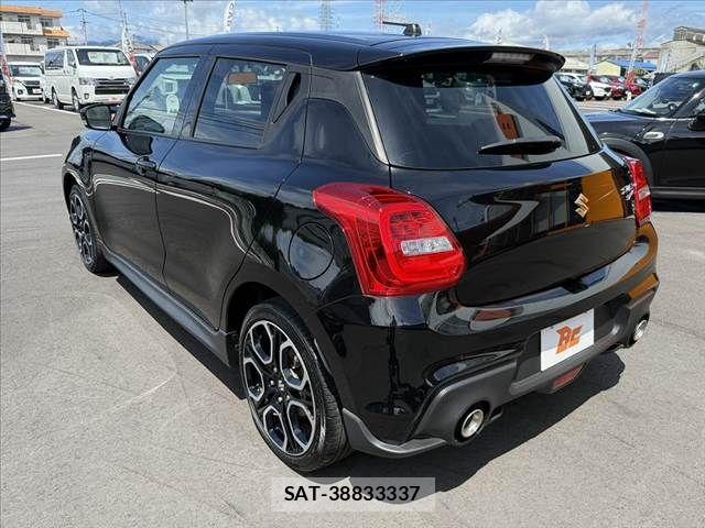 Suzuki SWIFT 2023-08 7879794-12