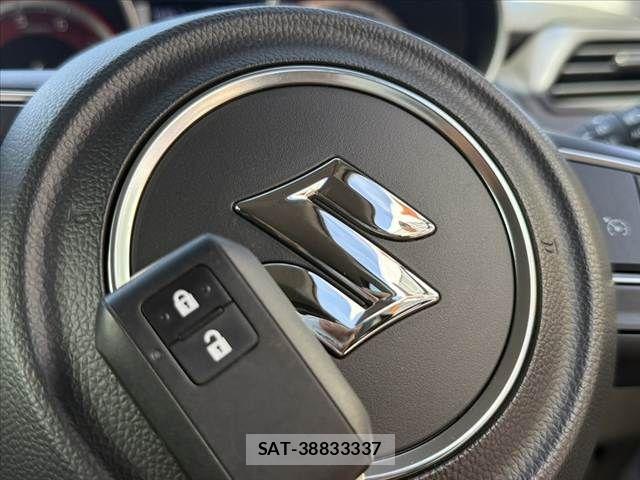 Suzuki SWIFT 2023-08 7879794-21