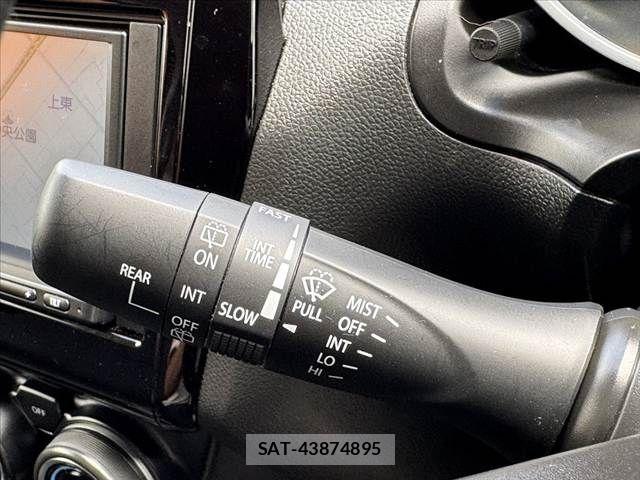 Suzuki SWIFT 2019-09 7879810-25
