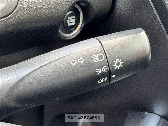 Suzuki SWIFT 2019-09 7879810-26