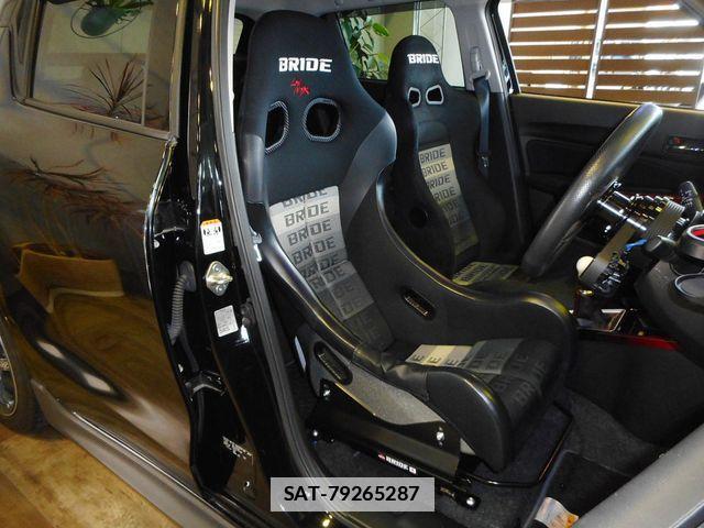 Suzuki SWIFT 2023-10 7879791-23