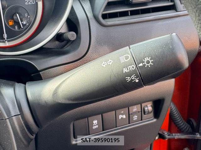 Suzuki SWIFT 2022-03 7879803-24