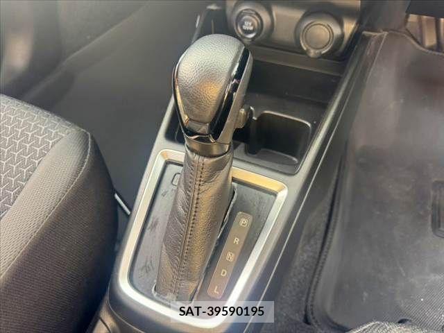 Suzuki SWIFT 2022-03 7879803-27