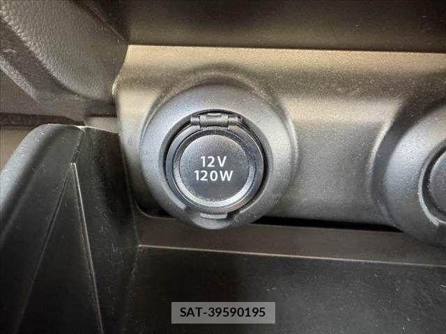 Suzuki SWIFT 2022-03 7879803-28