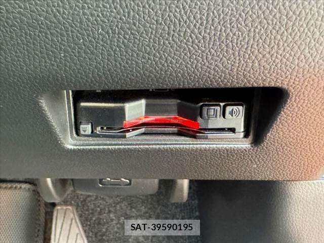 Suzuki SWIFT 2022-03 7879803-4