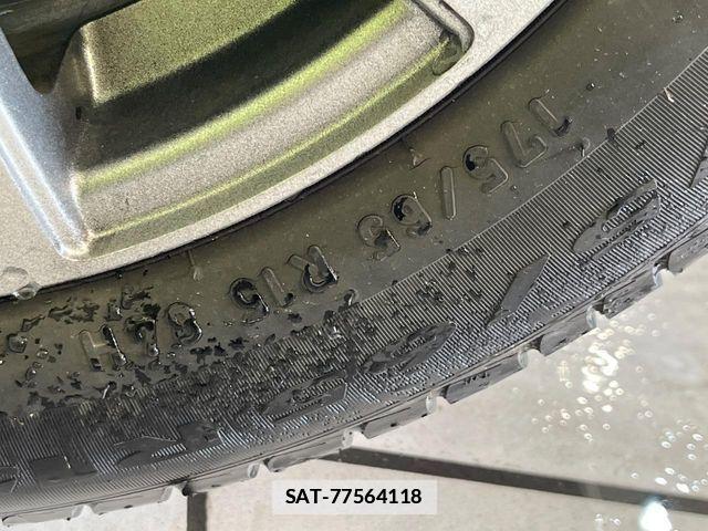 Suzuki SWIFT 2013-06 7879814-19