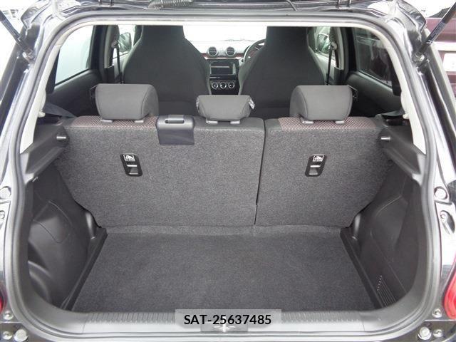 Suzuki SWIFT 2020-03 7879797-13